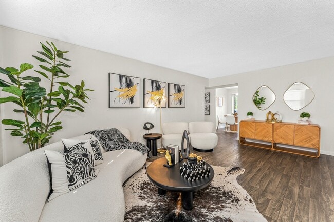 Building Photo - The Palms at Casselberry