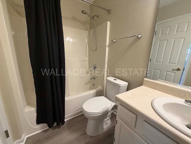 Photo - 1901 Barbridge Way