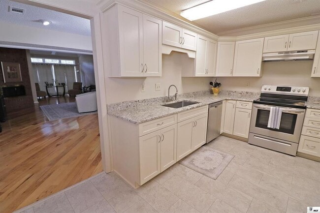 Photo - 1825 Townhouse Dr