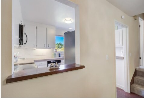 Photo - 844 Reichert Ave