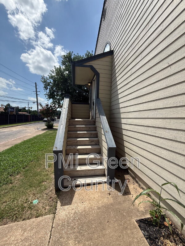 Photo - 6028 S 90th E Pl
