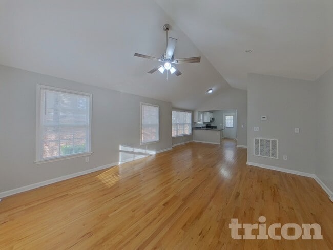 Photo - 125 St Andrews Pl Dr