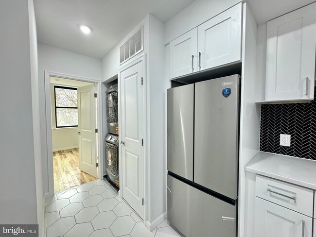 Photo - 781 S 3rd St