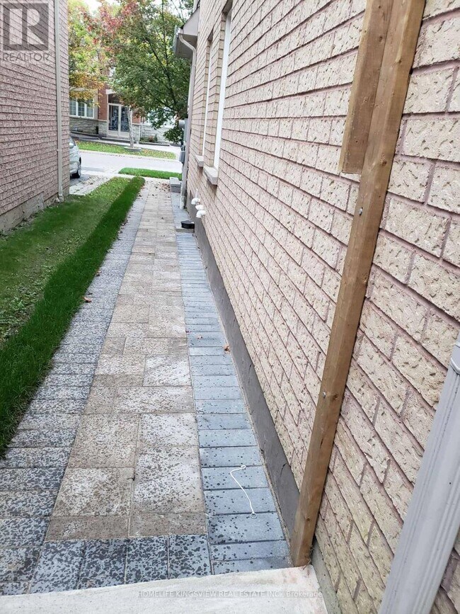 Photo - 24 Weston Crescent