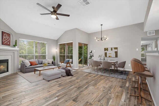 Building Photo - 8051 Bay Branch Dr Unit 331 Rental