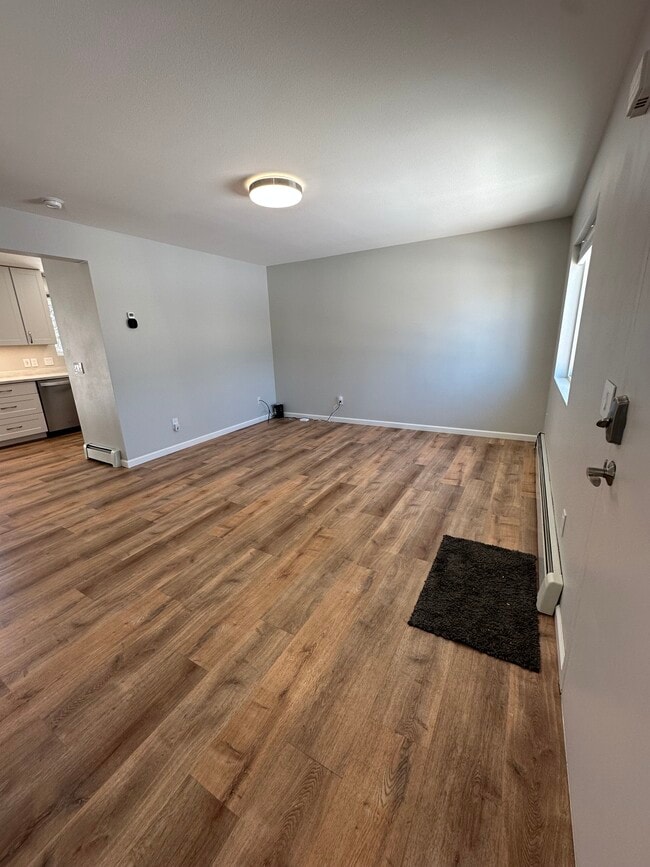 Photo - 1055 E Klatt Rd