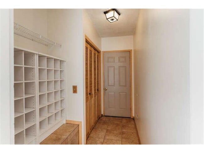 Photo - 17583 Foxboro Ln