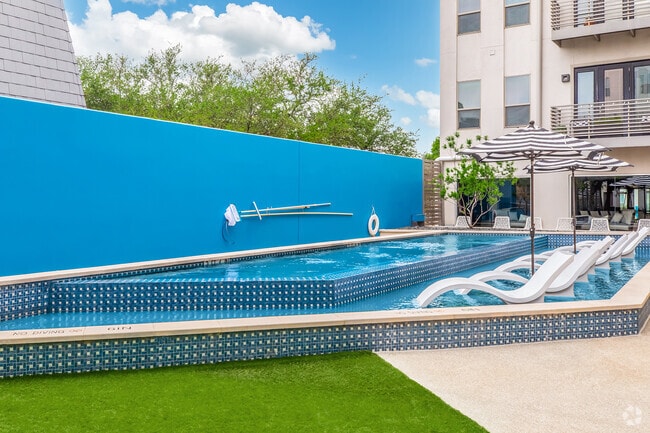 Building Photo - Bandera at Preston Hollow Rental