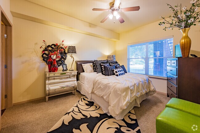 1BA, 1BR - Bedroom