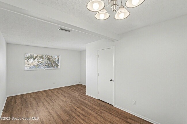 Photo - 204 Seminole Ave W Unit 14