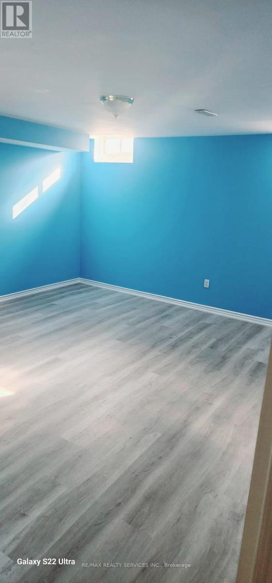 Photo - 41 Charger Ln