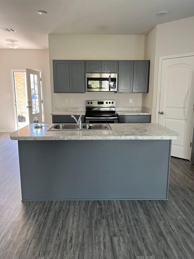 Photo - 23095 Mills Blvd