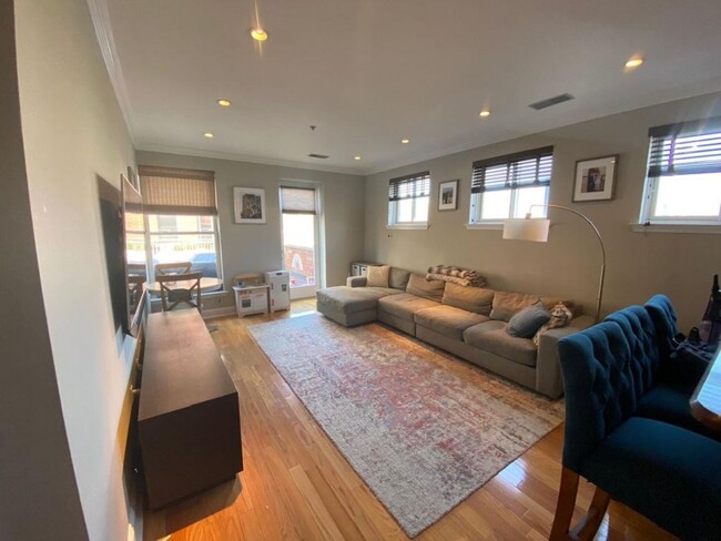 Photo - 402 9th St Condo Unit E2B