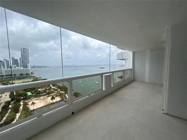 Photo - 1717 N Bayshore Dr Unit A-2539