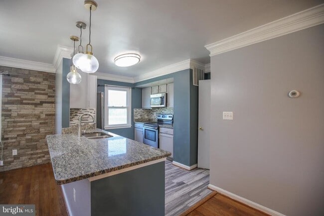 Photo - 12337 Chesterton Dr