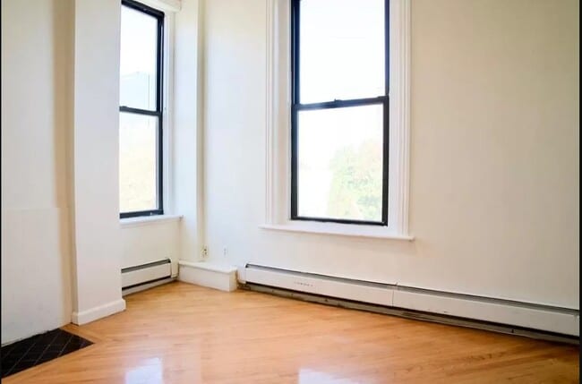 Photo - 435 Shawmut Ave