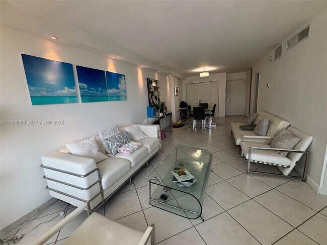 Photo - 6770 Indian Creek Dr Unidad 5R