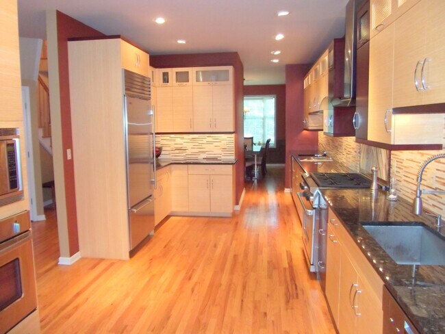 Photo - 2 Stonewall Cir