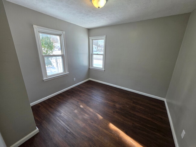 Photo - 1047 Yukon Ave