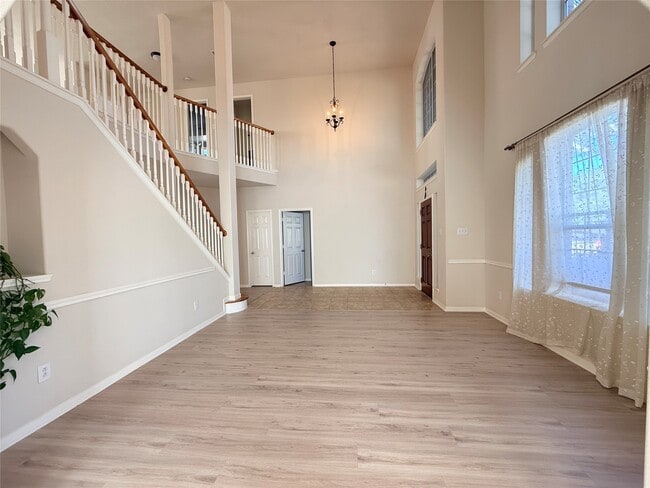 Photo - 410 Willow Pointe Dr