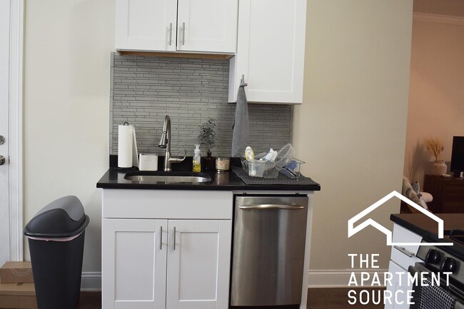 Photo - 3819 N Greenview Ave Unit 1N