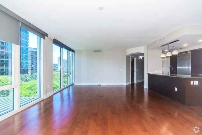 Building Photo - Allure Waikiki - 2 bedroom, 2 bath with 1 ... Rental