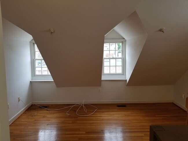 Photo - 176 Main St Unit D