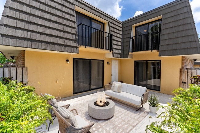 Building Photo - 622 6th Way Rental