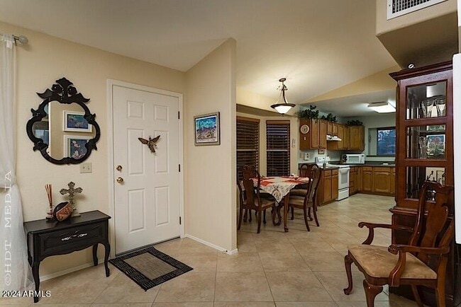 Photo - 926 W San Mateo Ct