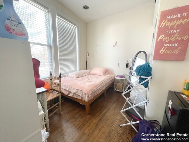 Photo - 775 Parker St Unit 4