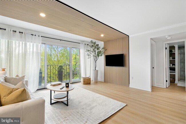 Photo - 1600 Prince St Apartment Unit 402