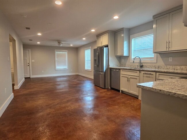 Photo - Great 3/2 home available in Elberta