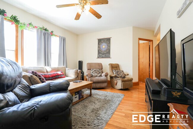 Photo - 60 Glencoe St Unit 2