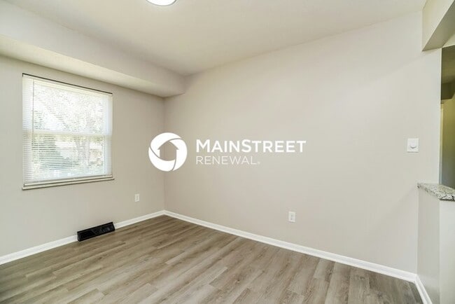 Photo - 3 Bedroom Pet-Friendly Home in Columbus, OH with Main Street Renewal