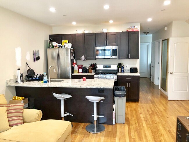 Photo - 19 Plymouth St Apartments Unit 1
