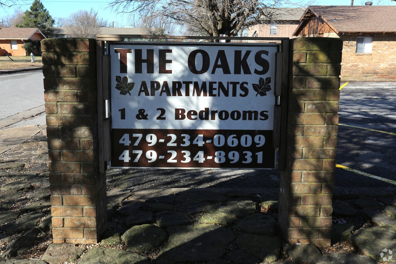 Photo - The Oaks