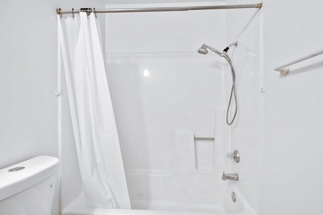 Photo - Private 2/2  Unit • Quiet Community • Prime North Phoenix Location