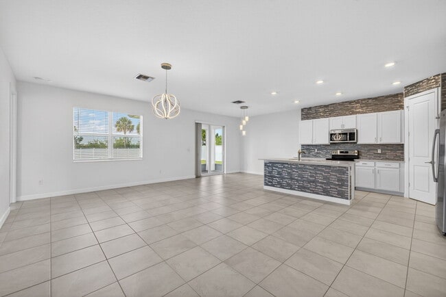 Photo - 13275 NW Copper Creek Dr