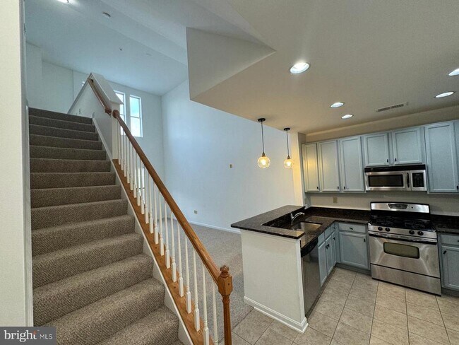 Photo - 2665 Prosperity Ave Unidad 450