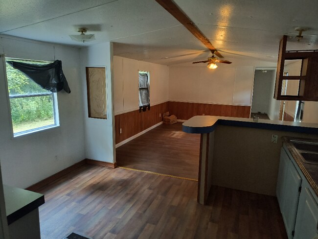 1284 High Hills Ln