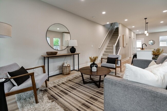 Photo - 2589 Dayton Ave