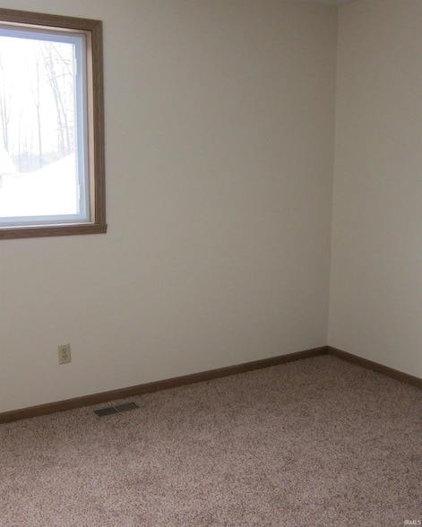 Photo - 1040 Forest View Dr N