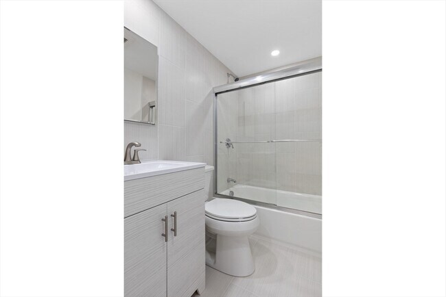 Photo - 55 Broad St Unit 16