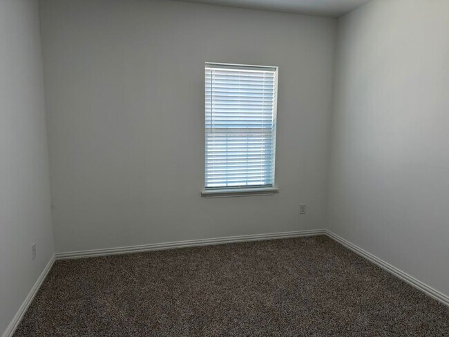 Photo - 6800 Oak Crest Dr W