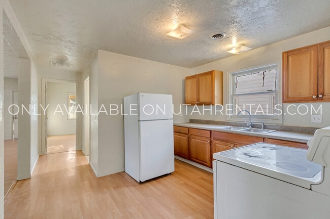Photo - 250 Franklin St