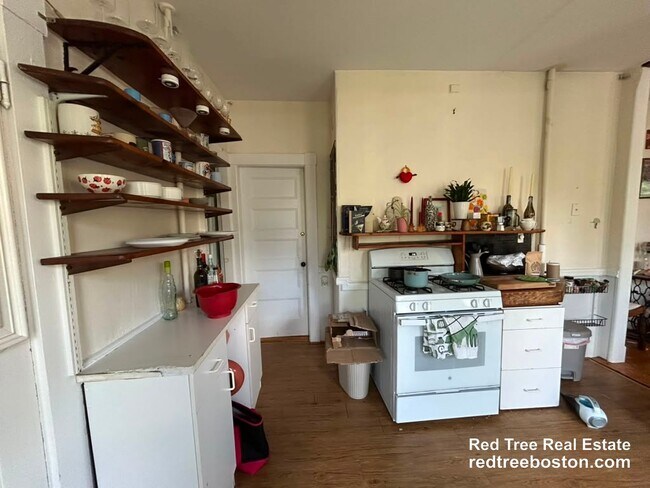 12 Glenwood Ave Unit 1