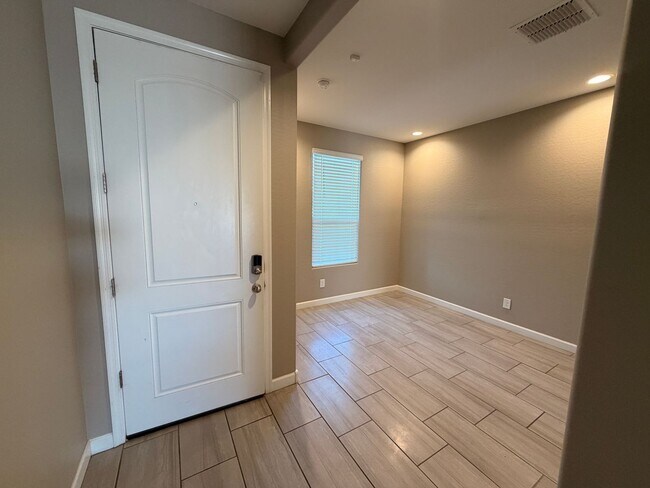 Photo - 8530 W Millerton Way