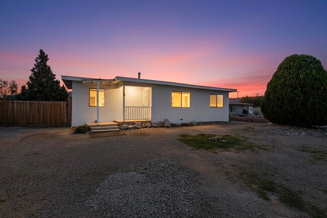 Photo - 156 Hilton Ave NW