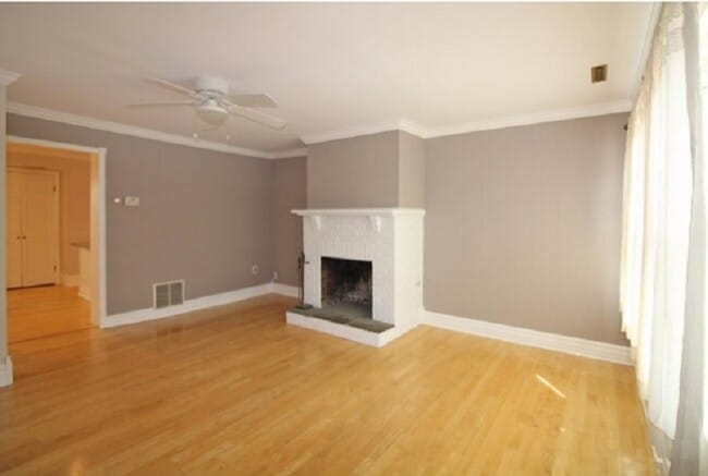 Photo - 109 N Franklin St