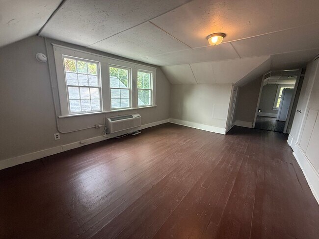 104 Parkview St W Unit C